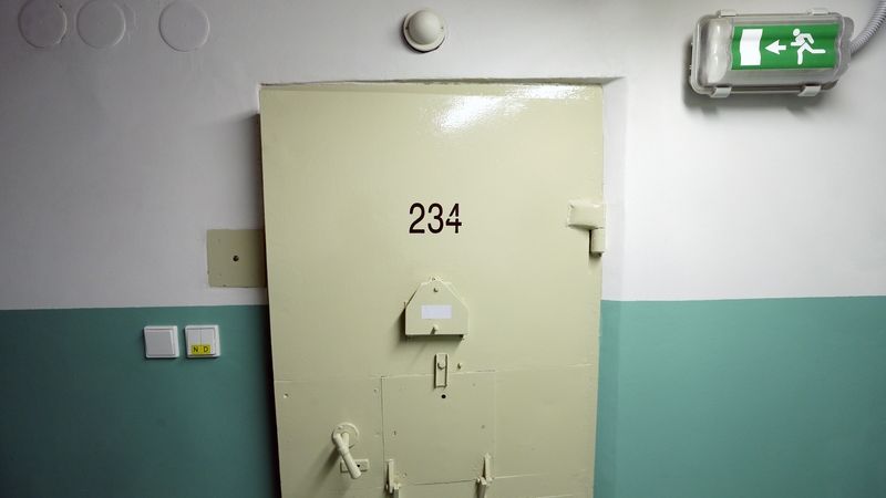 ÚS: Vězni se mohou soudit kvůli pokutám ve vězení